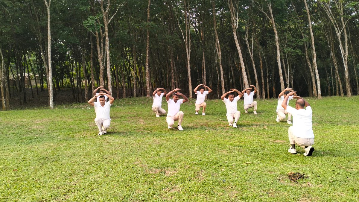 156Bn's tweet photo. "Actively engage in physical training to improve endurance, strength, and flexibility—ensuring fitness, discipline, and maintaining an ideal BMI for overall operational readiness." https://t.co/tWeDMw90sr