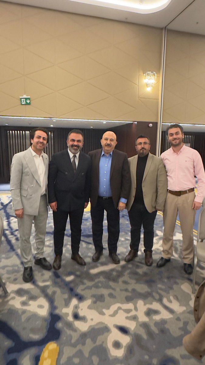 avkadirkstekci's tweet photo. 📍 İstanbul
Endonezya Cumhuriyeti Senatörü,Nasdem Partisi Bölgesel Konsey Başkanı Ms Farida daveti ve evsahipliği ile İstanbul Başkonsolosu Mr Darianto,İstanbul Milletvekilimz Sn @AvSerkanBayram ve birçok önemli misafirn katılmı ile tertip edilen programa ilimizi temsilen katıldk https://t.co/3FpagdBJnD