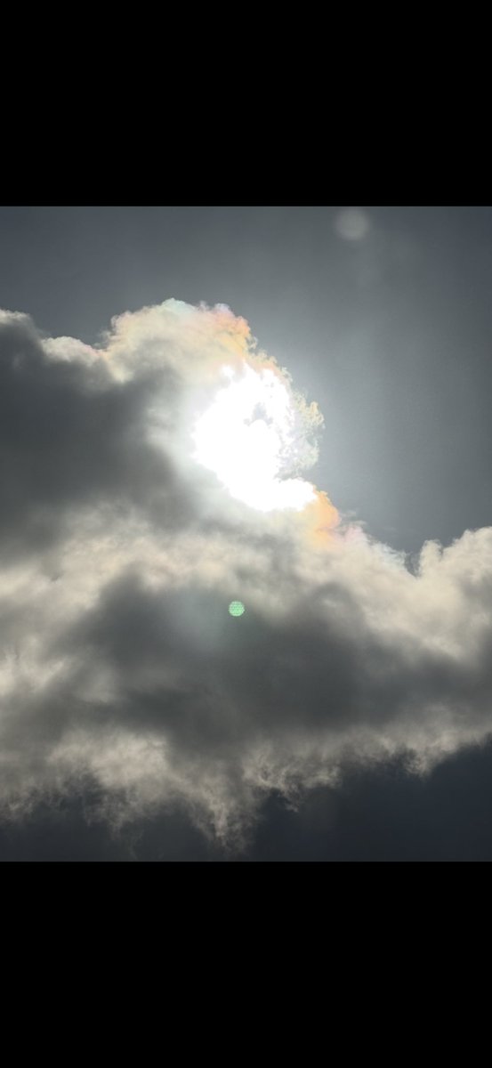 ScottMangum9's tweet image. I took these today and the #Sun Shining through the clouds made a Q !!

#WWG1WGA #NCSWIC #DoitQ