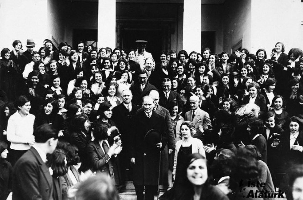 cmhr1881's tweet photo. Elbet bir gün beni unutturmaya çalışanlar olacaktır; ama Türk gençliği, buna izin vermeyecektir.

Gazi Mustafa Kemal ATATÜRK https://t.co/f4D2BMxqqd