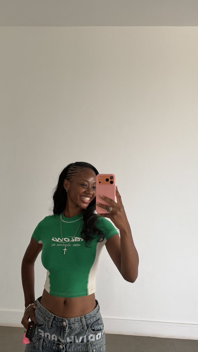 MissEnny tweet media