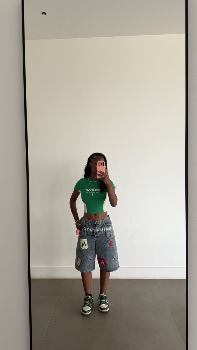 MissEnny tweet media