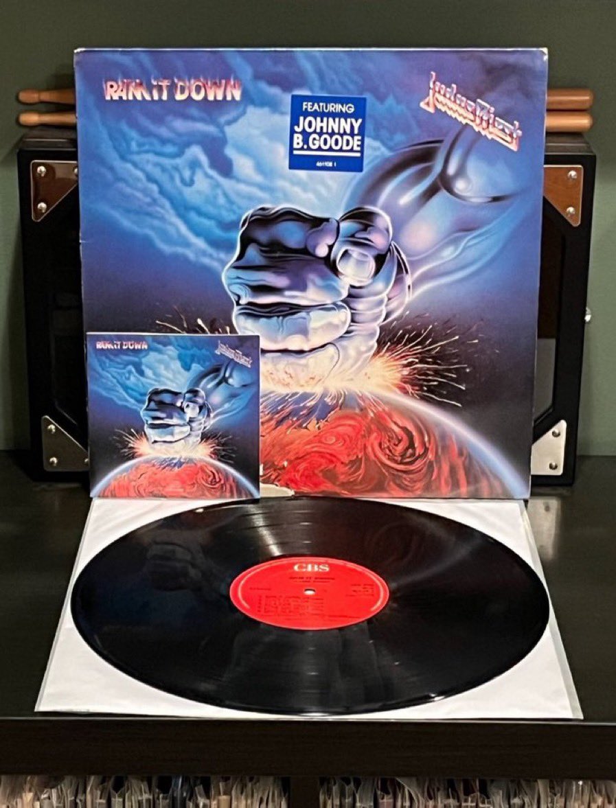 Czar321's tweet image. Judas Priest - Ram It Down
#NowPlaying