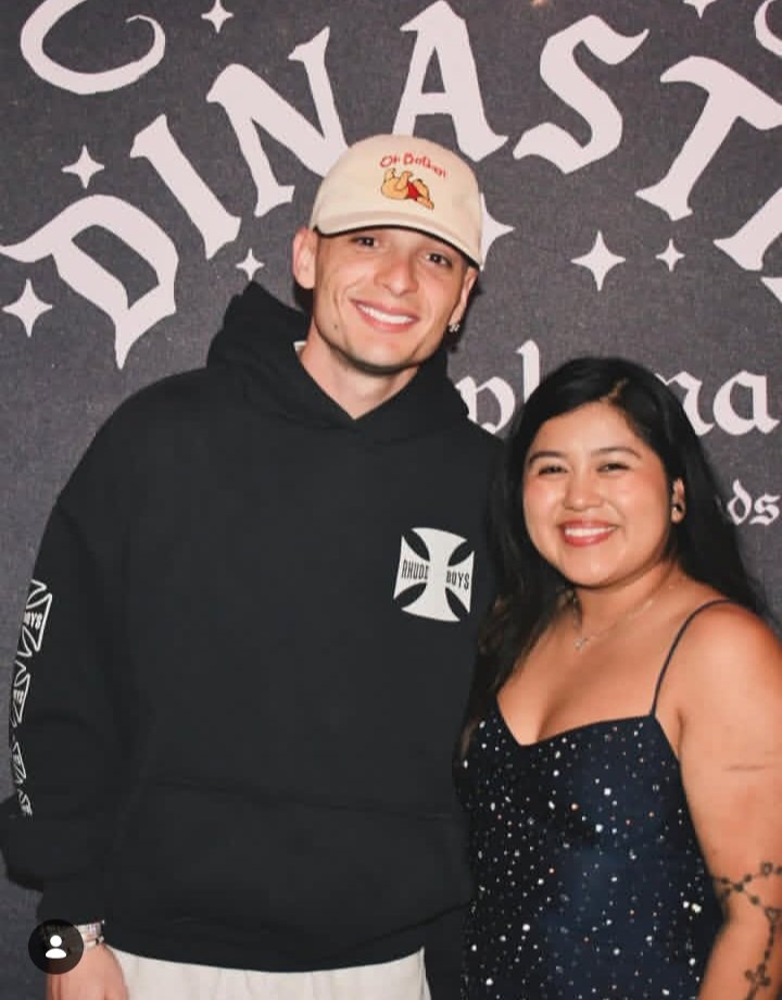 PESO PLUMA recientemente con algunos fans 📷🫂🔥 #DinastíaTour