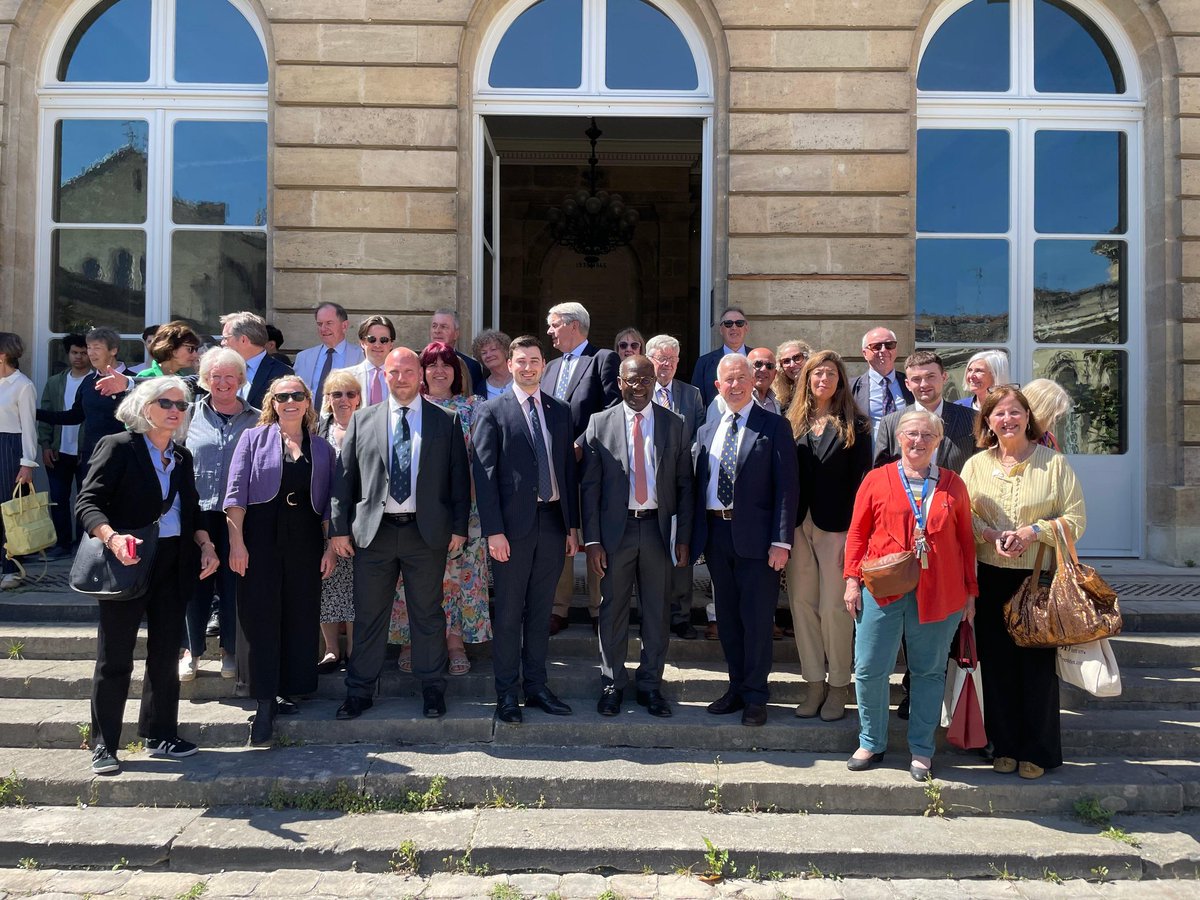 PierreDeGaetan's tweet image. Adjoint au Maire de Bordeaux en charge des Coopérations Européennes et Internationales, Pierre De Gaétan NJIKAM a accueilli le 17 février la délégation de la ville de Bristol, 1ere ville jumelle de #Bordeaux conduite par son Lord Mayor, Henry Michallat. 

@helene_hk
1/3