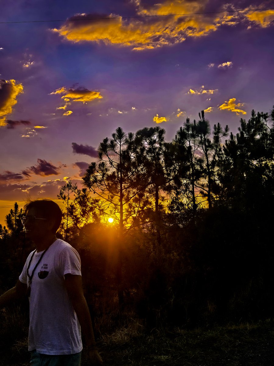 JaramilloJunio's tweet image. Entre colores que no se repiten y momentos que no vuelven 🌅✨
#Atardecer #GoldenHour #Vibes #Naturaleza #JaJaJaramillo