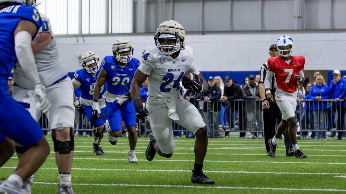 UBFootball's tweet image. That's a wrap on spring ball! 🤘

#UBhornsUP🤘l #BullMarket📈