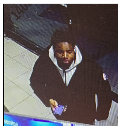 J41963735's tweet image. #Retweet (Maak m beroemd)
Pinpasjatter Utrecht
Herkenning ?
politie.nl/gezocht/opspor…
#NieuwsInPerspectief