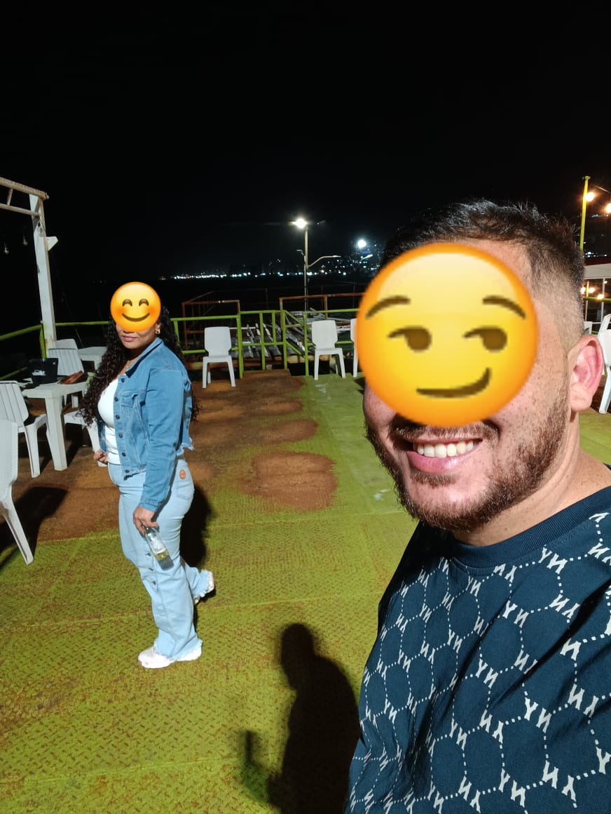 Mandy y Alex tweet media