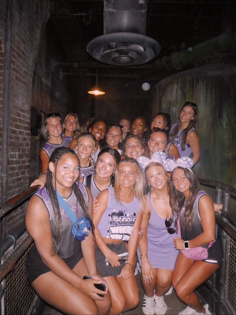 Lacyleighh08's tweet image. last one BEST one!!! We are soooo ready 😉 !! Stingray Sunday 9:32pm Arena South!!! 
💜🌍👊 #onlythebestwearpurple #weready