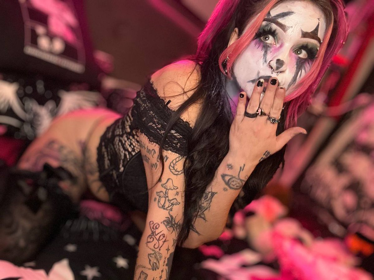 heaarrtbreaak's tweet image. #onlyfans #fansly #linkinbio #checkitout #baddie