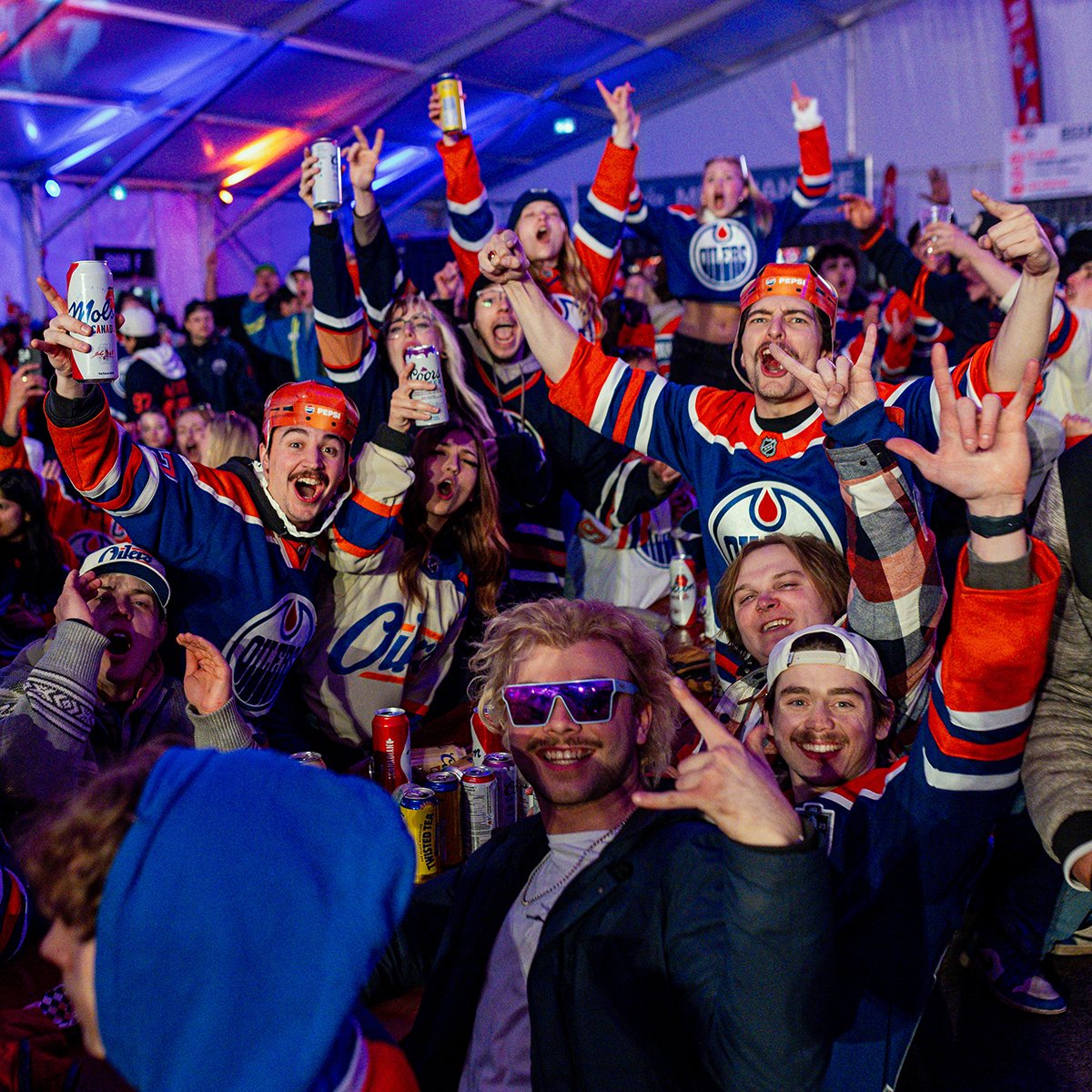 EdmontonOilers's tweet photo. It may be cold &amp; snowy outside but the action inside the @PlayAlbertaCA Fan Park tent has never been hotter! 🔥

You can score a VIP seat for tonight by cashing in 400 #Oilers LOILTY points. Or get a ticket to the @Rogers Watch Party for 1,000 points.

➡️ https://t.co/1g3zjr3eU9 https://t.co/FaQuMXyZhE