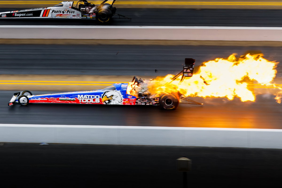 zMAX Dragway tweet media