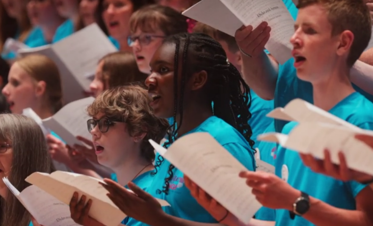 demontforthall's tweet image. On Tuesday, the top ten primary and secondary choirs from the city and county compete to win the Primary and Secondary School Choir of the Year. 🎶

Book now:
tinyurl.com/ChoirYear26-DMH

#DeMontfortHall #LeicestershireMusic #Leicester @LeicsMakeMusic