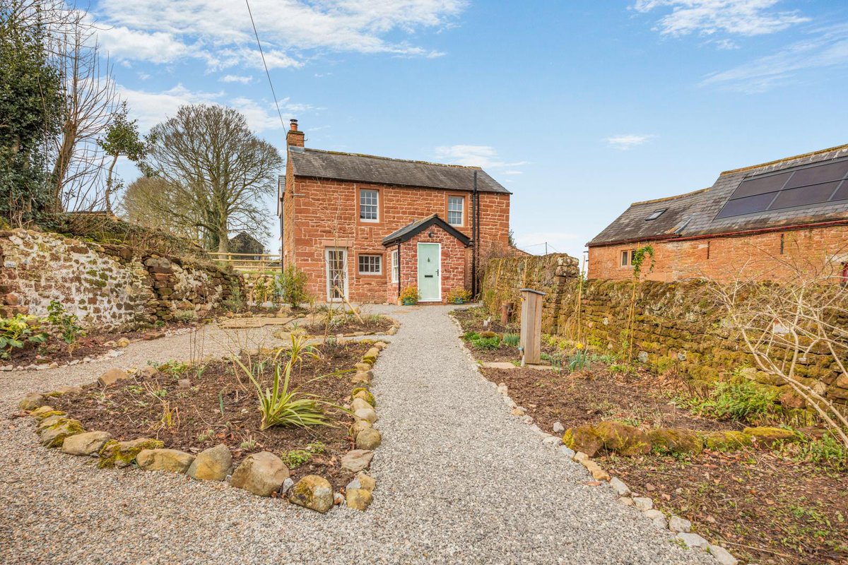 sallyscottages's tweet image. Just imagine the moment you arrive at Hall #Cottage #Glassonby 🤩💚

Stunning, peaceful, perfect... What words would you use to describe this beautiful escape for 4?

Find out more here: tinyurl.com/556d3xpv