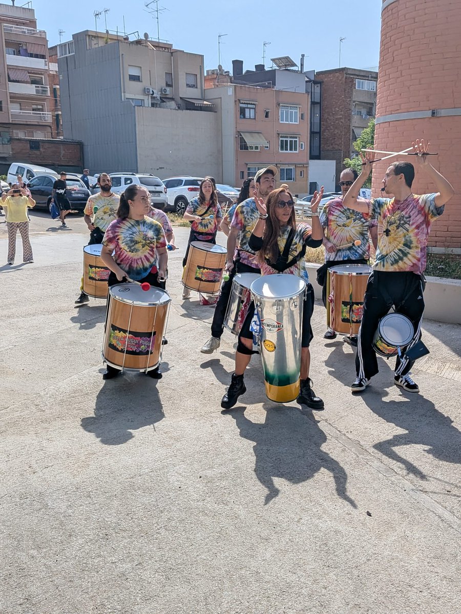 AvvMorera's tweet photo. Avui ha estat un matí ple d'emocions, de records, de retrobaments. Moltes gràcies per tots i totes les que heu fet possible que l'AVV existeixi a Morera. Cal continuar-la .Necessitem persones per fer-ho possible 💪 https://t.co/BcgmR2HtZu