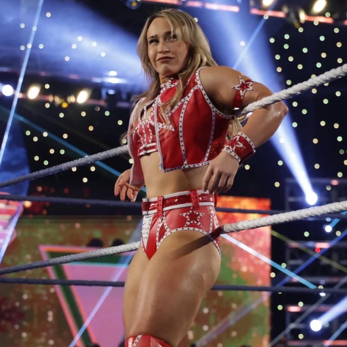 Planeta_Wrest's tweet image. Jordynne Grace dice que está luchando por ser una chica Paul Heyman en #WWE: 

"Oh, estoy luchando activamente por ello. Mi sueño es ser una chica Paul Heyman, la primera de la historia.  

Así que, activamente lo impulso. Estoy escribiendo a todos los guionistas sobre ello. Solo