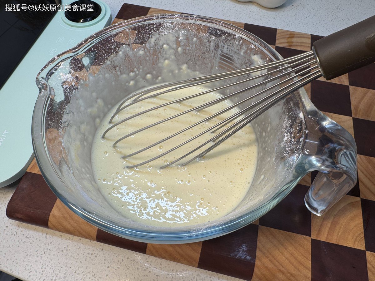 Serkanenel6603's tweet image. "Bake u0026 bond!  Mixed batter, laughter, and warm cupcakes—today’s perfect afternoon. Who’s joining next #BakingFun #HomeBaking"
