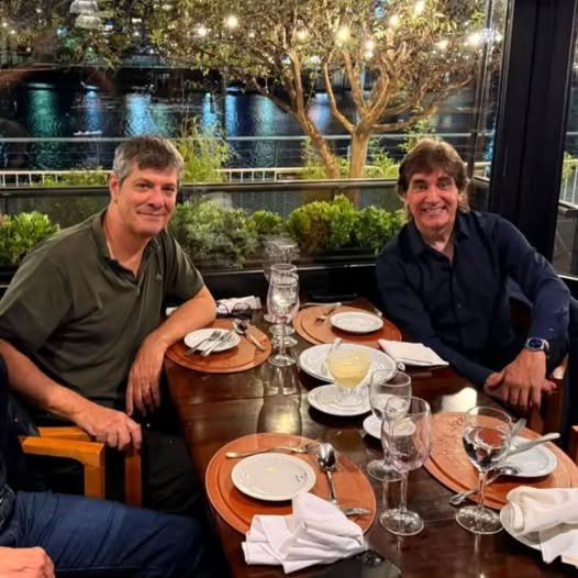 Les Claypole tweet media