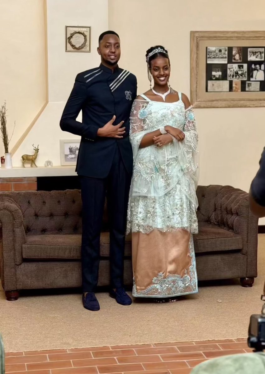 TheAnswerUg's tweet image. Kale I used to play with her at their farm in Rwentojo 

Had I known #Congratulations