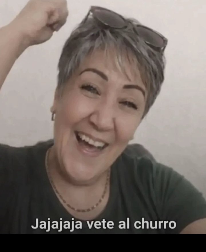 emjers's tweet photo. @Dea_rMen todos dicen Samsung pero tienen su foto de perfil con la cámara de iPhone. jaja el chiste se cuenta solo https://t.co/mFUP9vY610