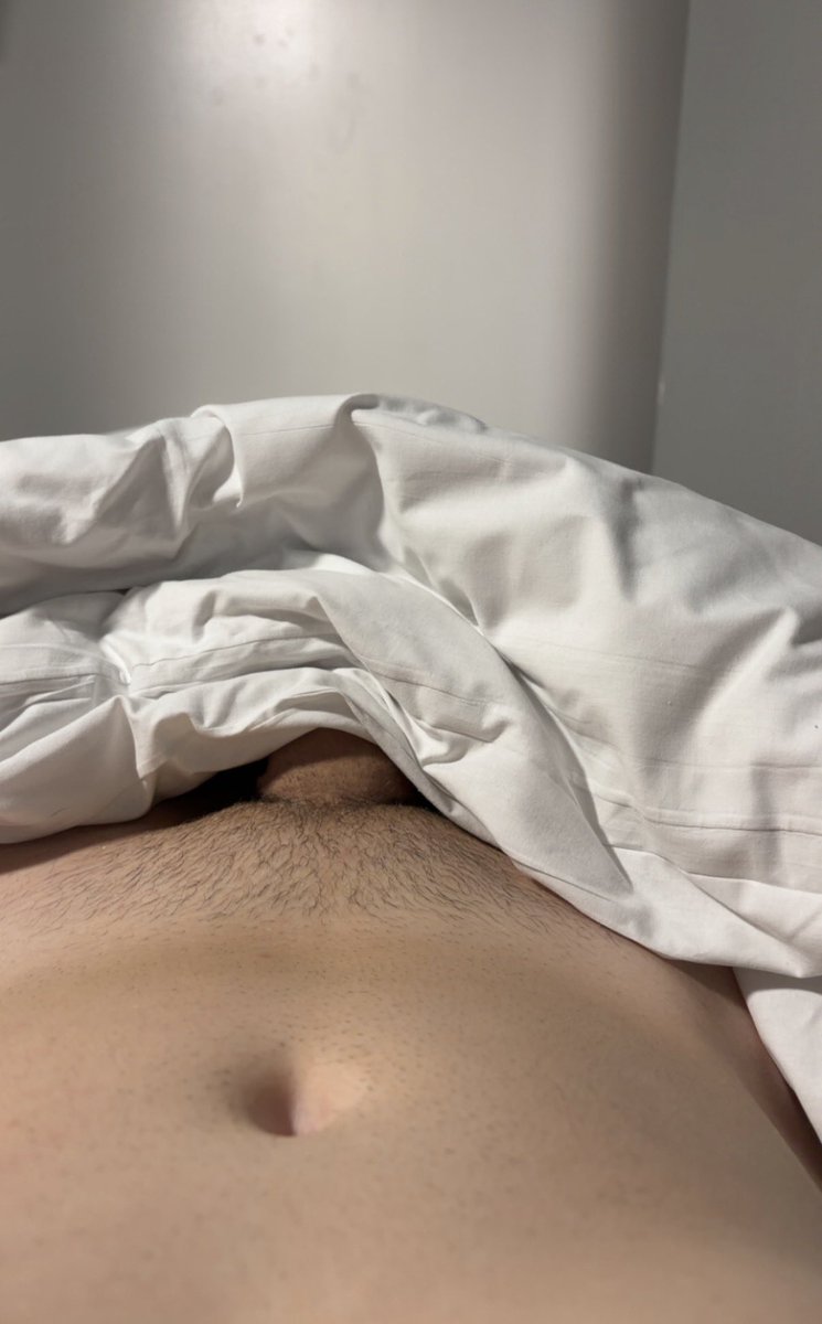 discreetguyalt's tweet photo. Fresh out of X jail. 
Who’s slipping a hand down? https://t.co/OzRdtKBxXQ