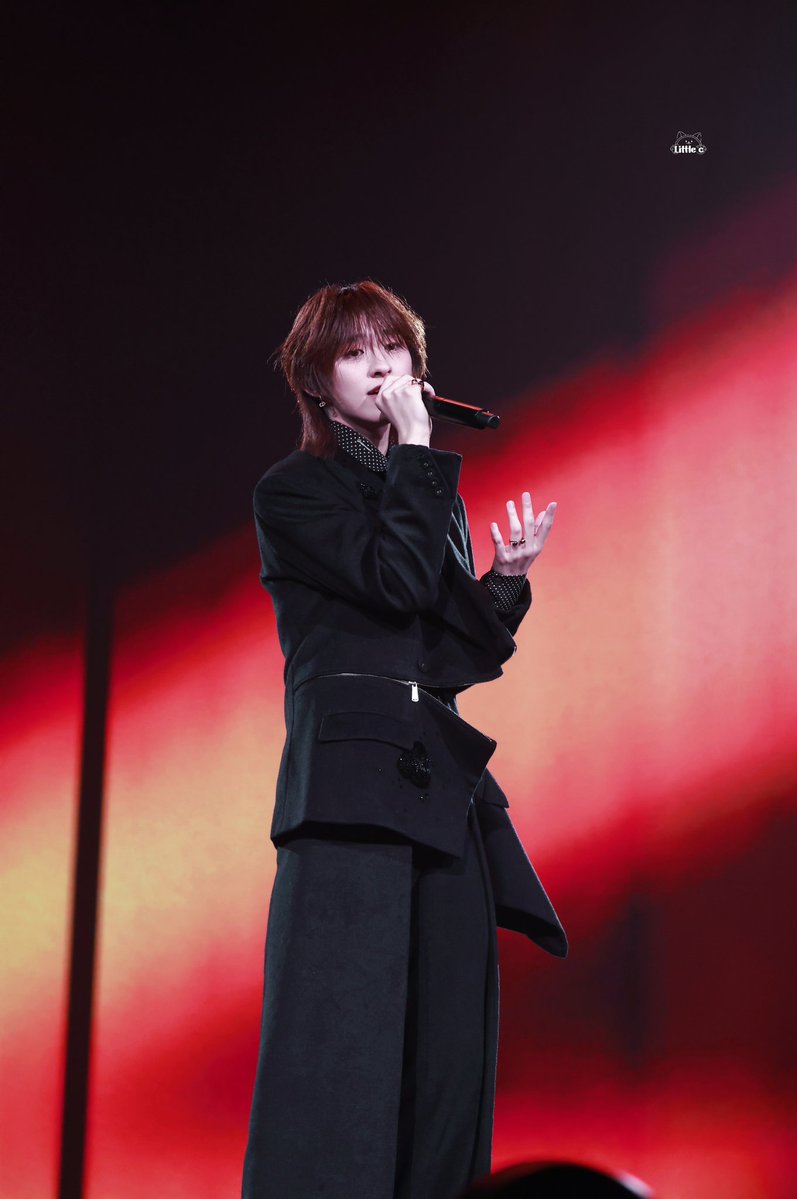 Little.c tweet media