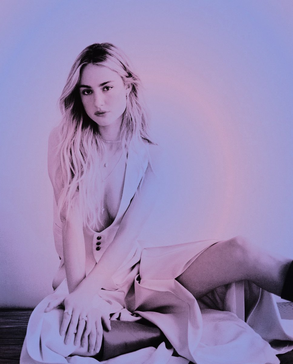 * 𝐒𝐡𝐚𝐝𝐨𝐰ᵈᵃᵘᵍʰᵗᵉʳ. tweet media