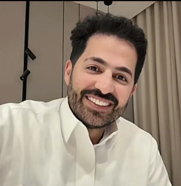 shosh1028's tweet photo. وكالعاده دائم يضيع التعبير وما نوفي ولو شيء بسيط عن مدى تأثيره علينا الله يديم هالوجود وياعسى ضحكاتك مالها نهاية وسعادتك دائمه والخير والنعم عليك في زود يارب شكراً على البث الجميل🤍..
#سلطان_العنزي || @sultanal_enaz https://t.co/MM7zN1NN9p