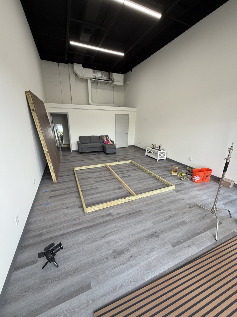 AndrewNycz's tweet photo. Getting there #podcaststudio https://t.co/BFECIxoJ19