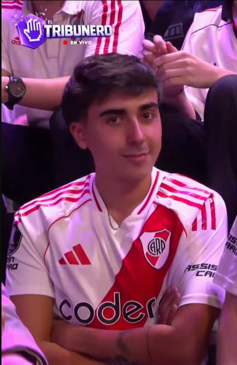 Mira la cara de piolado a dedo que tiene este y habla de Colapinto ⚰️💀