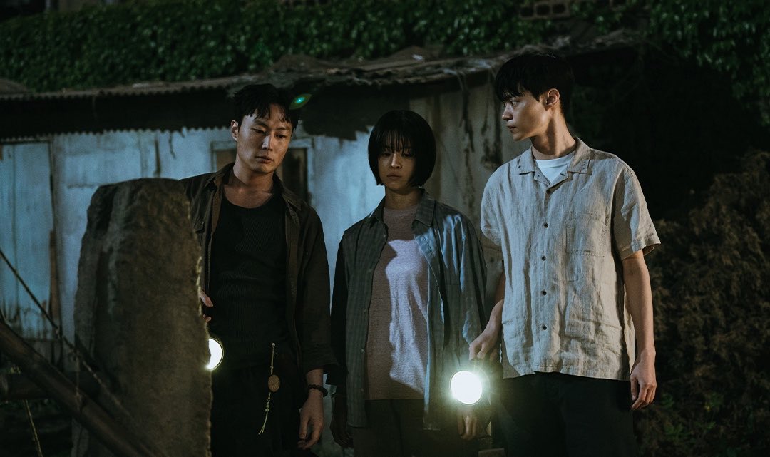 MyDiaryHapp_'s tweet photo. #IfWishesCouldKill 📲
ซีรีส์ระทึกขวัญเกาหลี ว่าด้วยแอพในมือถือที่ช่วยให้สมหวังในพรที่ขอแต่กลับต้องแลกด้วยชีวิต แก๊งเพื่อนมัธยมกลุ่มนี้เลยต้องช่วยกันหาความจริง หาวิธีถอนคำสาป ลุ้นทุกตอน นักแสดงดี บทดี ดำเนินเรื่องดี ไม่ยืดเยื้อ รวมๆสนุกมากกกกก https://t.co/qUodyVOGQH