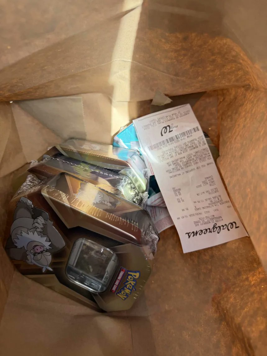 Pokémon Deals, Restock and Alerts tweet media