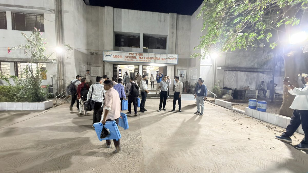 Collector & DM Banaskantha tweet media
