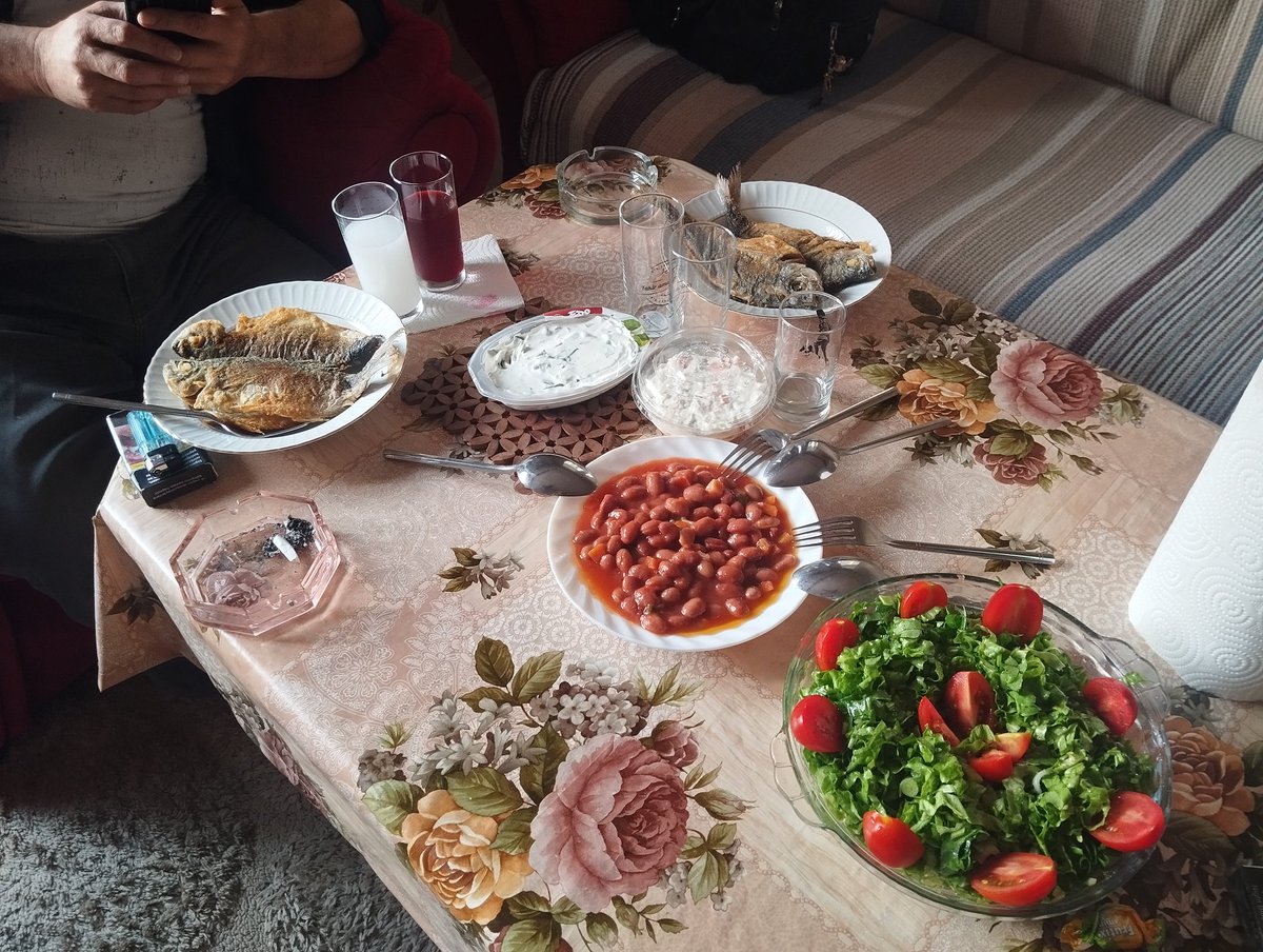 azraserdar. arıza tweet media