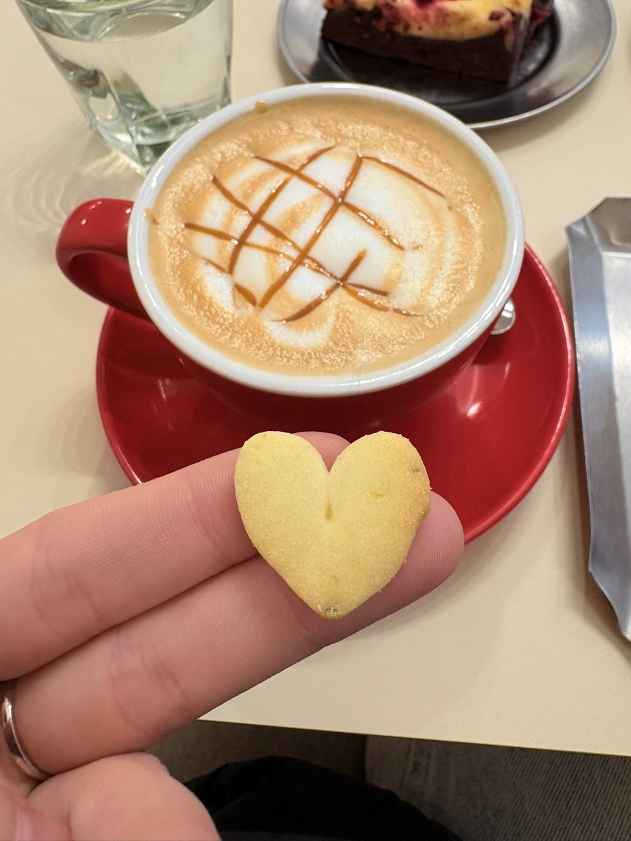 _lakaiser's tweet photo. hoy fuimos a MALITA nos salió 34k (total) estaba todo rico y tenes la opción de cambiar los cafés por cualquier bebida sin cargo para mi de la zona es un lugarazo y no me importa si en tucuman por esa plata compras dos burros y una mula se lo pueden ahorrar el comentario https://t.co/UDHdMSJAJQ