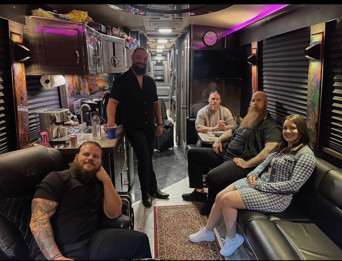 Nikki Cross tweet media