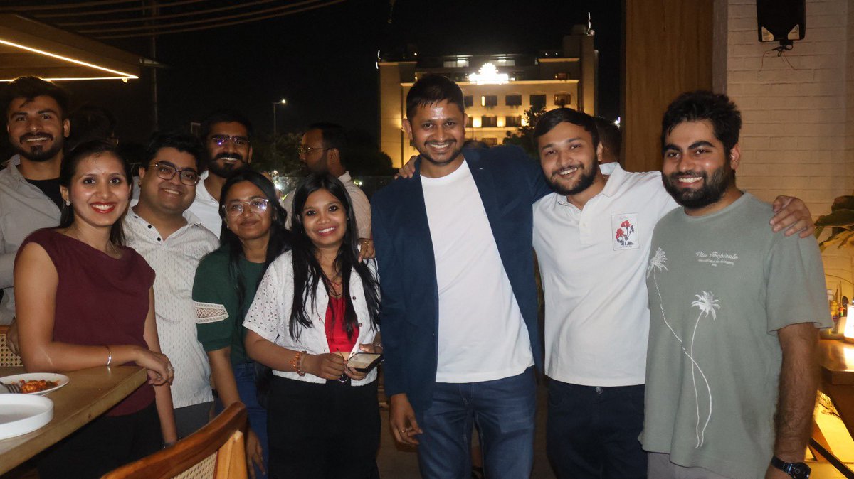 GDG_Indore's tweet photo. No slides. No panels. Just 🔥 conversations.

Build with AI: App Roadshow pre community mixer held in Indore — real talks, real connections.
24th April | Ohlio Indore 

#BuildWithAI #GDGIndore #IndoreTech #AICommunity #Networking @tpal94 https://t.co/GfMPL534Zd