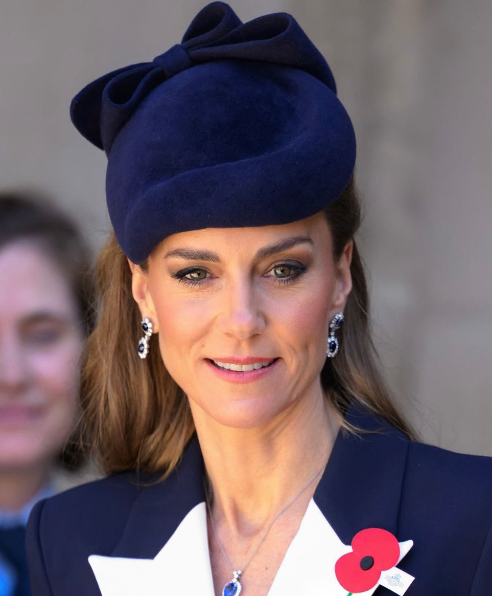 Such a stunning woman, my goodness 🤩