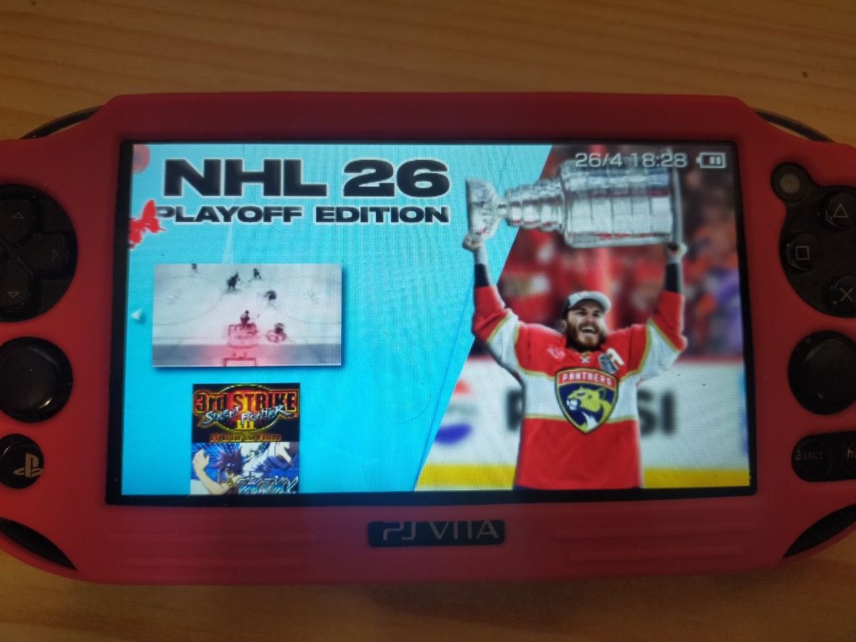 PSP_NHL07mod tweet media