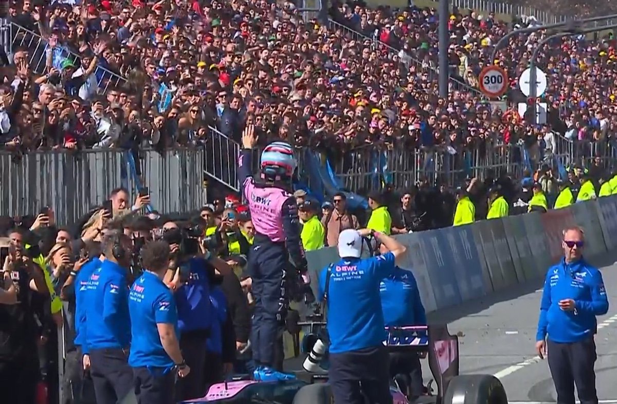 It is estimated that almost HALF A MILLION people attended the Colapinto event in Argentina
Seeing these numbers, I wouldn't be surprised to see an Argentine GP in the coming years