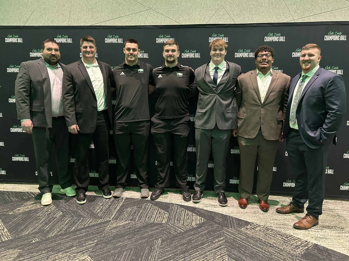 TrevorOlson62's tweet photo. Tanks cleaned up pretty nice for the Champions Ball last night! #JYDs #LGH https://t.co/ZaHVm0Lrnh