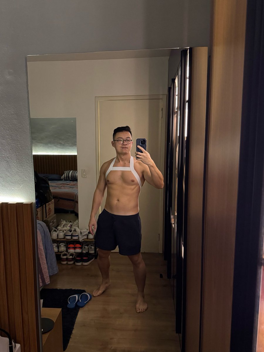 chinesinho amassando pão tweet media