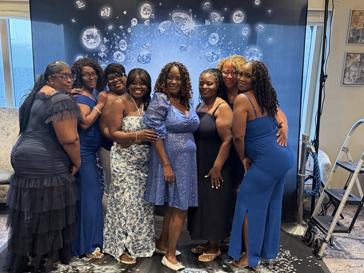 DianaJa71661167's tweet image. #girlscruise #carnival #carnivalsunrise