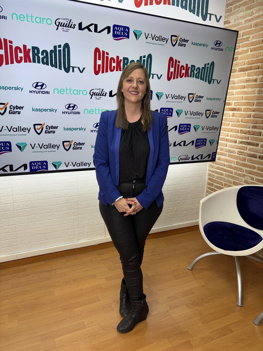 ClickRadioTV's tweet image. En el programa del pasado miércoles de #DVT tuvimos el placer de hablar con Lara Fernández (@lara_mamaestra).

✨ Descubre su historia y sus aprendizajes sobre la etapa infantil en YouTube! Recuerda que todos los miércoles a las 19:00 h en ClickRadioTV.

youtu.be/vPzOZwkkvcs?is…