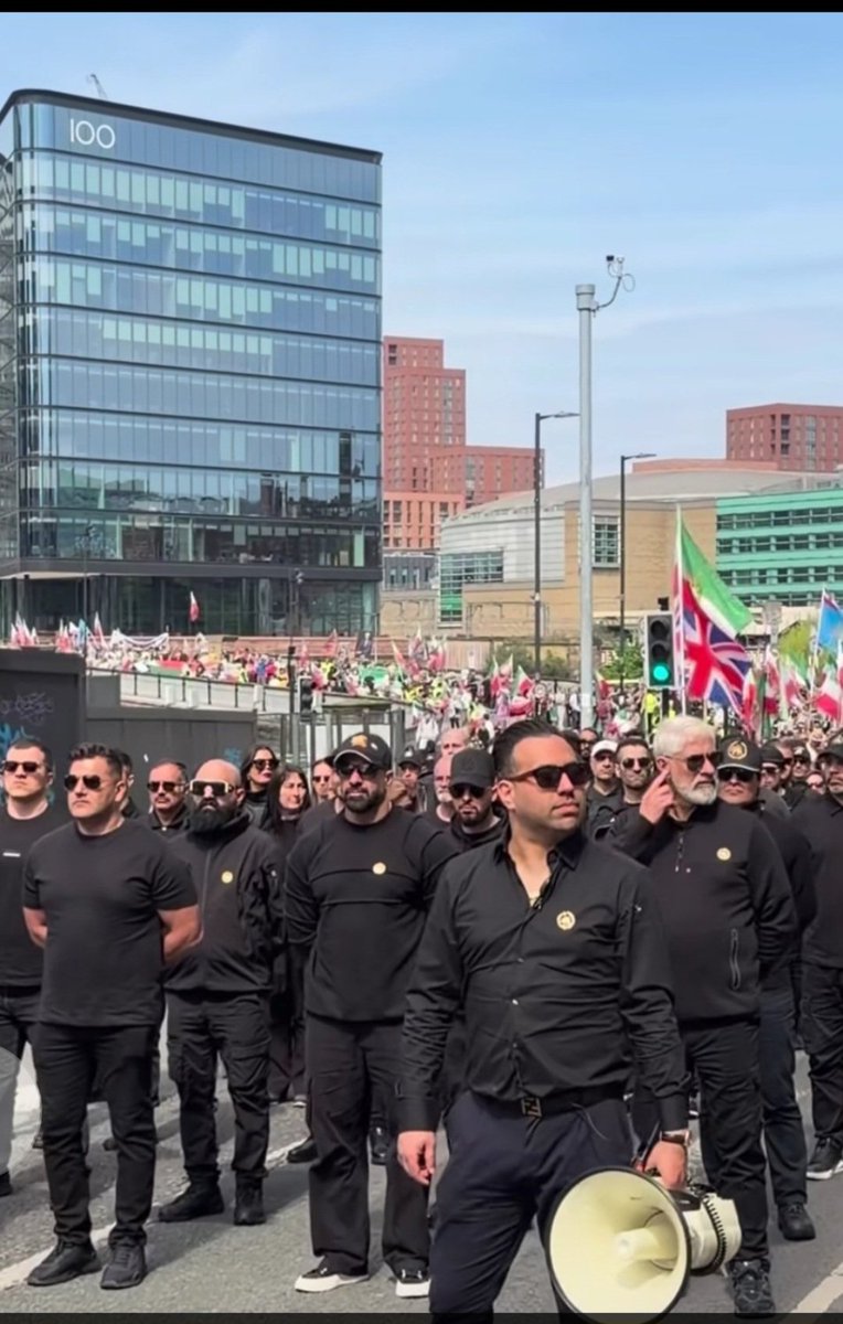 فانوس فرشته یک ایرانی عاشق یهود tweet media