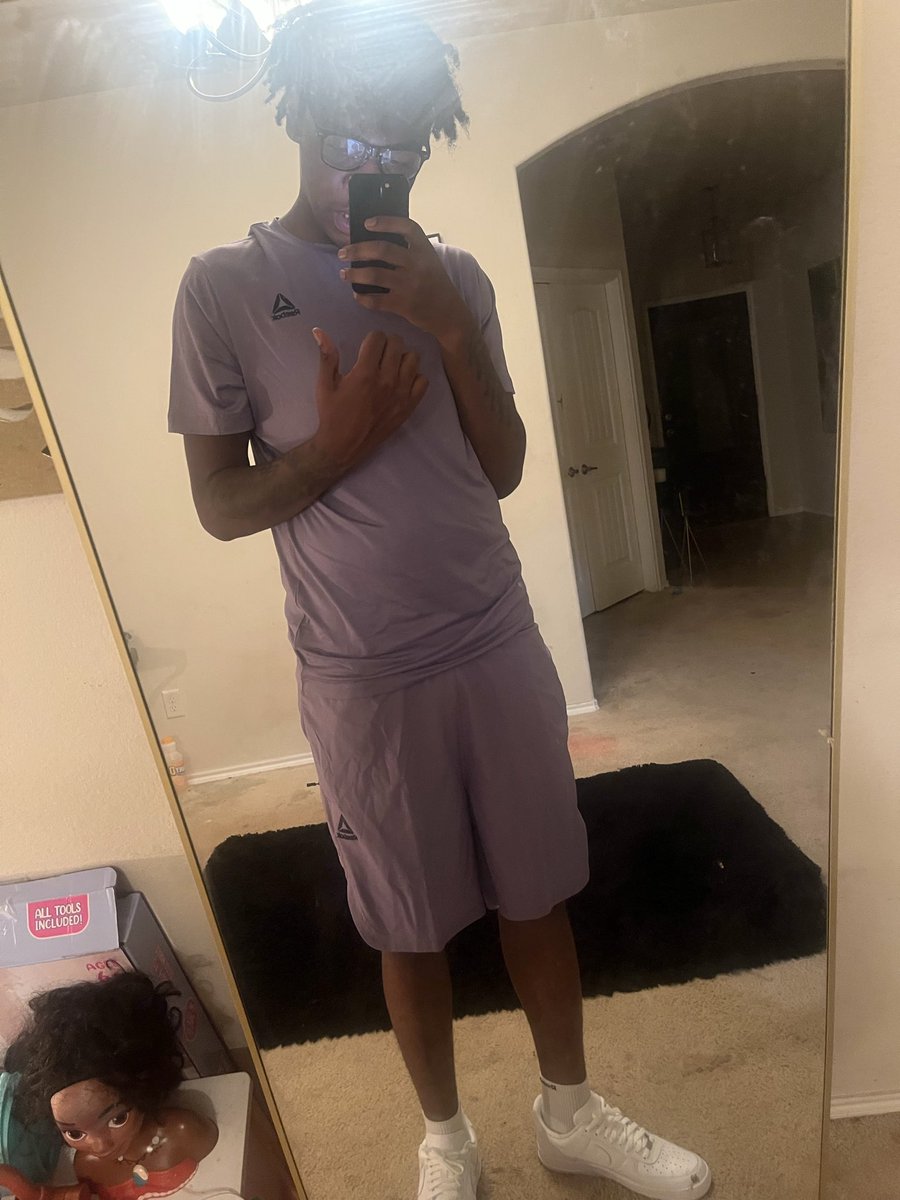 kmanslayer's tweet photo. Yn needa gf #dallas #dallastx #dtx https://t.co/uNSVvjEoVB