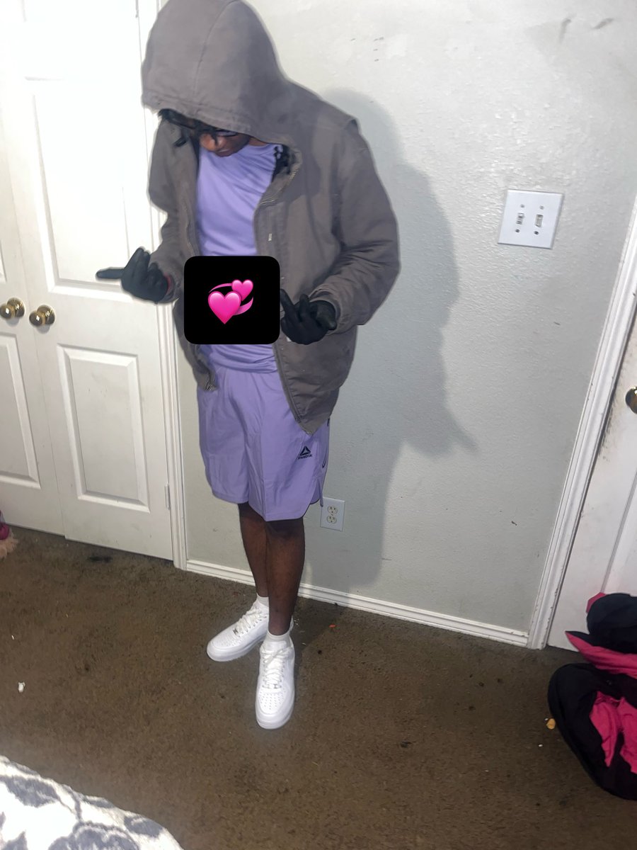 kmanslayer's tweet photo. Yn needa gf #dallas #dallastx #dtx https://t.co/uNSVvjEoVB