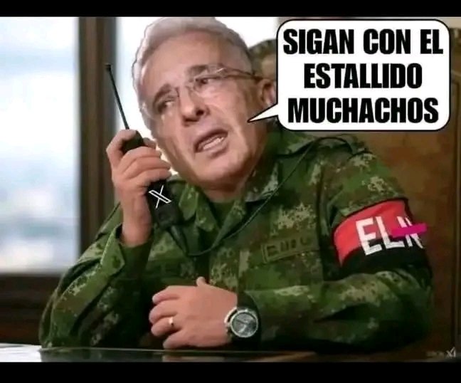 La guerrilla en Colombia no existe.
 Existen organizaciones criminales dedicadas al narcotráfico. 
El dueño, amo y señor del narcotráfico es la extrema derecha.
 El jefe absoluto de la extrema derecha es Álvaro Uribe Vélez.
Ya saben para quién trabajan los grupos criminales?