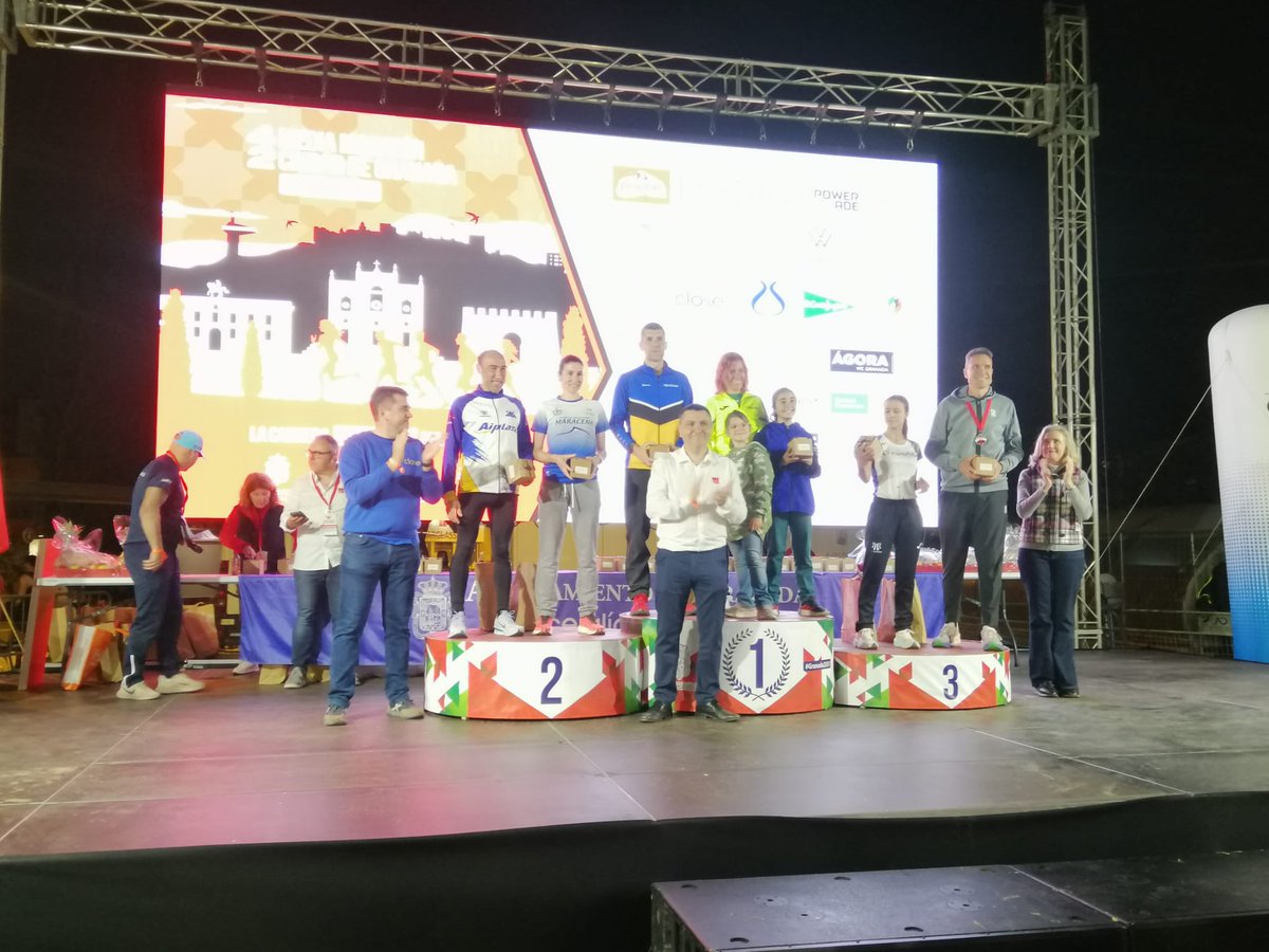 CPAgustinos's tweet photo. 👏 Orgullo Agustino en la carrera más bonita del mundo

😍 Gran representación en la 42ª Media Maratón de Granada: más de 6.000 corredores y los nuestros firmando una actuación espectacular. ¡Qué orgullo ver nuestros colores en una prueba tan especial! https://t.co/1SUdaXPafI